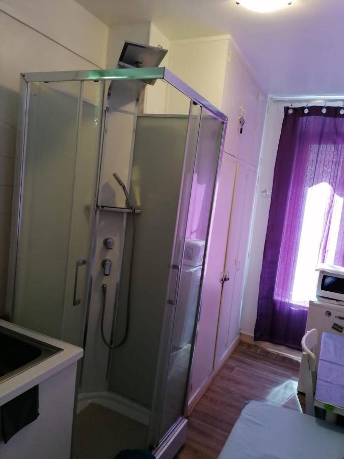 Appartement Studio Calme Pres Des Champs Elysees *