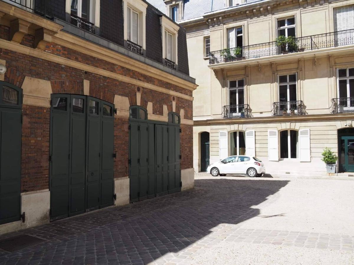 Appartement Studio Calme Pres Des Champs Elysees